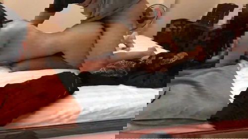 Thịt em gái nuôi